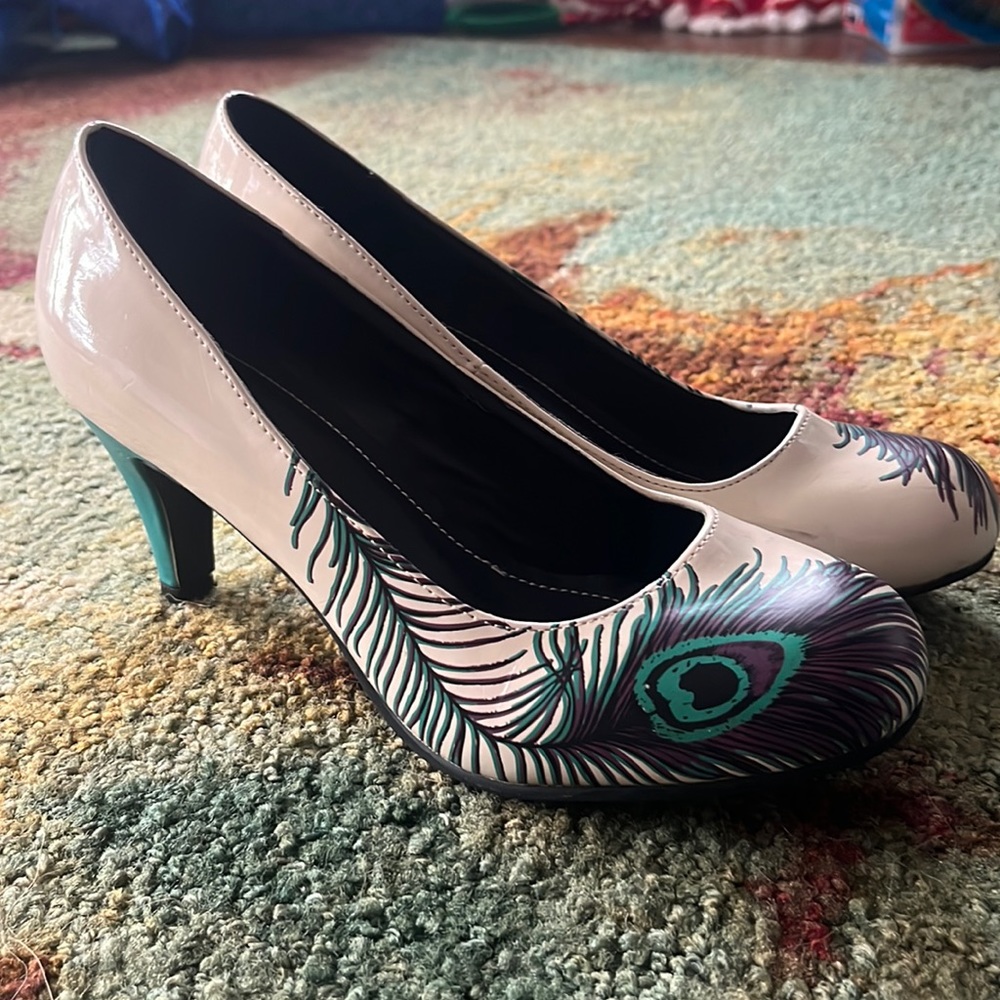 Woman’s shoes